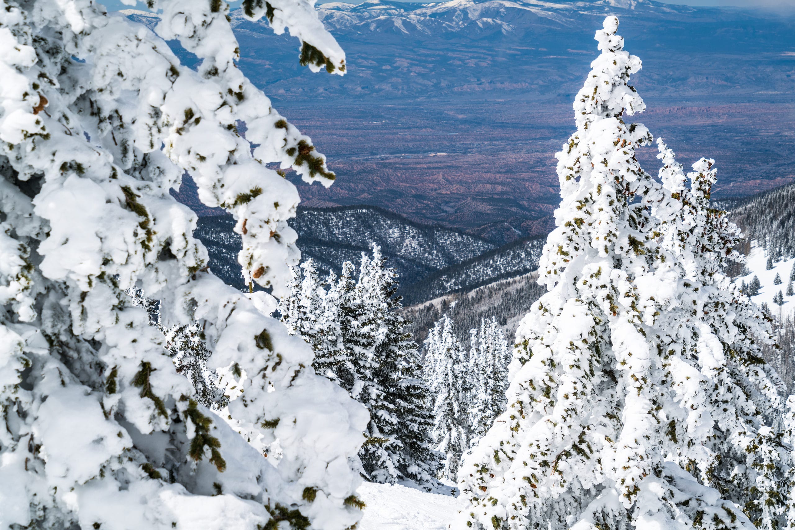 Enjoy beautiful scenery and fun things to do in Santa Fe This Winter